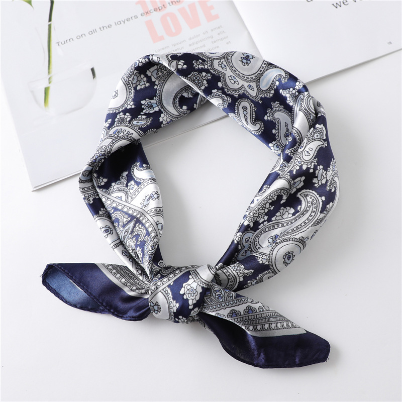 ผ้าพันคอไหมสี่เหลี่ยมหรูหราขนา - Silk Scarf Square บทวิจารณ์และราคา