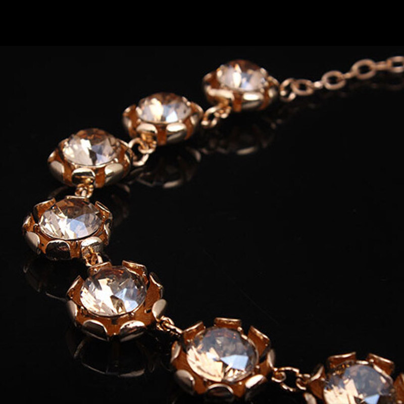 ใหม่หรูหราคริสตัลสร้อยคอผู้หญิ - Women Accessories Dubai บทวิจารณ์และราคา